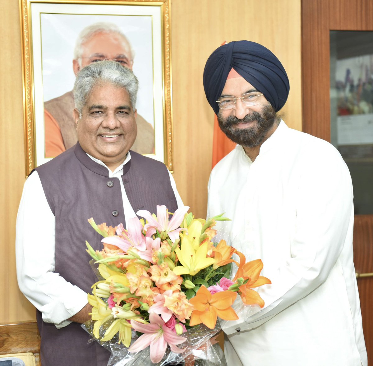byadavbjp's tweet image. Met with Delhi Forest and Environment Minister Shri @mssirsa ji. 

We held a very meaningful discussion on issues concerning development in Delhi.