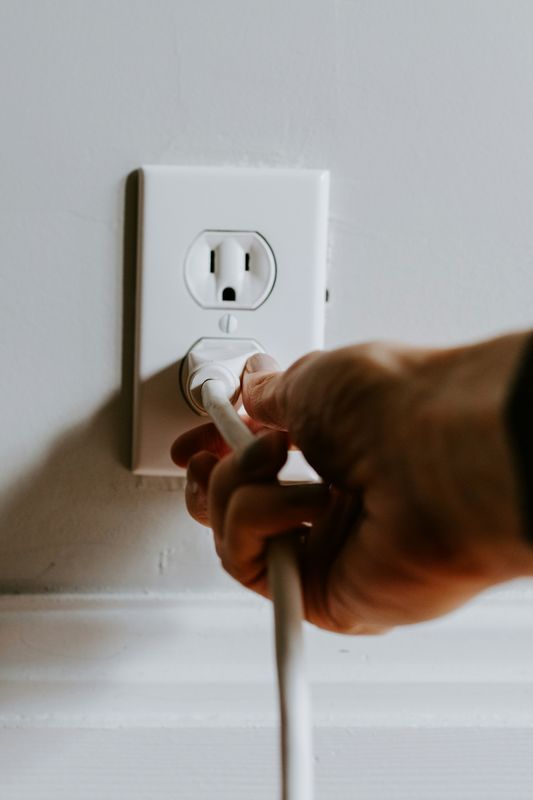 coachlillie's tweet image. When it comes to #Screentime, there are varying reports of how many hours get us into trouble, but there’s no disputing that too much time can be detrimental to our physical and #MentalHealth.
Tech leaders: Make it a priority to give your teams the time to turn off the screens.