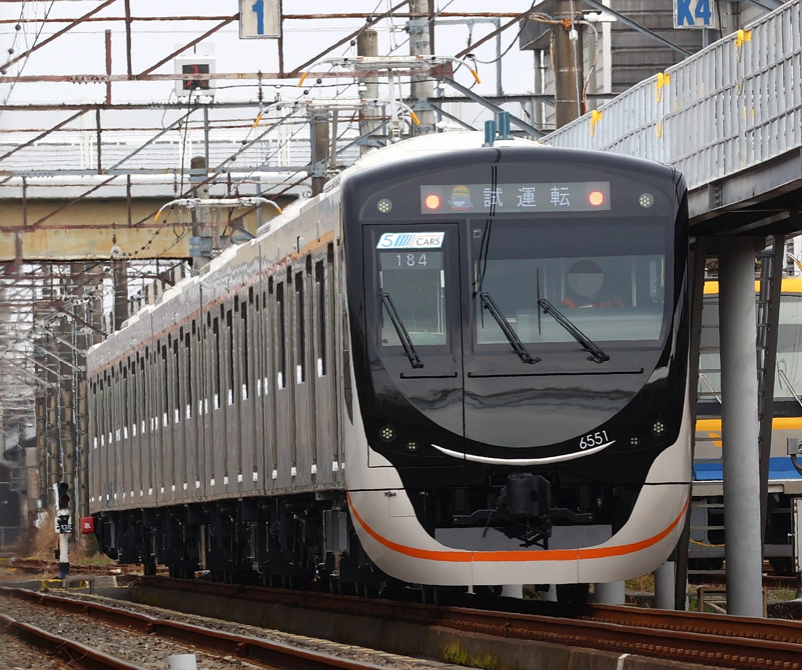 夜行急行能登、津軽案内板　まるも E3 九州自動車道 八代(やつしろ)JCT～人吉(ひとよし)ICで夜間