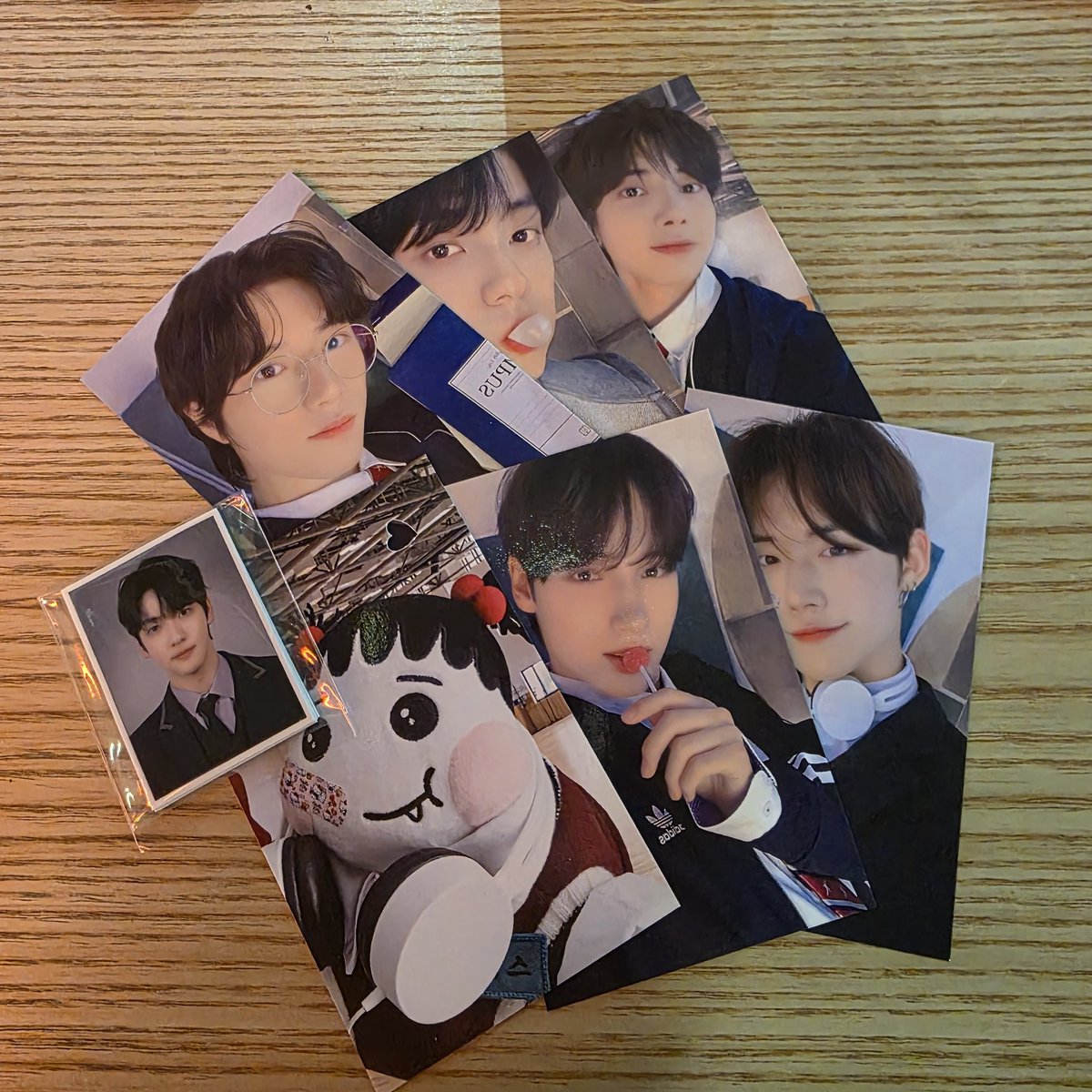 투바투 모아존 풀세트 양도
sell ⭕️

연준+수빈+범규+태현+휴닝카이+뿔버스 +증사 =30.0

dm or kkt
open.kakao.com/o/sZFnSlUf

TXT 연준 범규 태현 프미콘 에피투 인천콘 앙앙콘 콘서트 모아존 Moazon 포카 포토카드 밋그 밋앤그릿 막콘 vip 교환 poca pc photocard wts TOMORROW BY TOGETHER