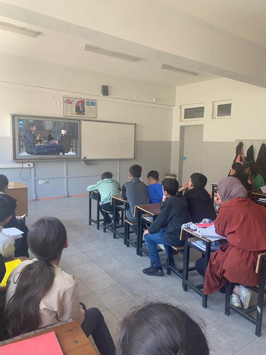 “12 Mart! 🇹🇷

İstiklal Marşı’mızın kabulünün yıl dönümünde, vatan şairimiz Mehmet Akif Ersoy’u rahmet ve minnetle anıyoruz.

‘Allah bu millete bir daha İstiklal Marşı yazdırmasın!’