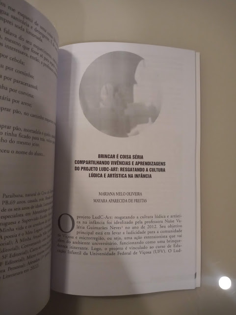 marideniro's tweet photo. ontem chegou aqui em casa o livro que colaborei com a escrita de um capítulo! to feliz demais! isso foi um sonho realizado! me achem nas livrarias!! https://t.co/7JXpJ5t3jR