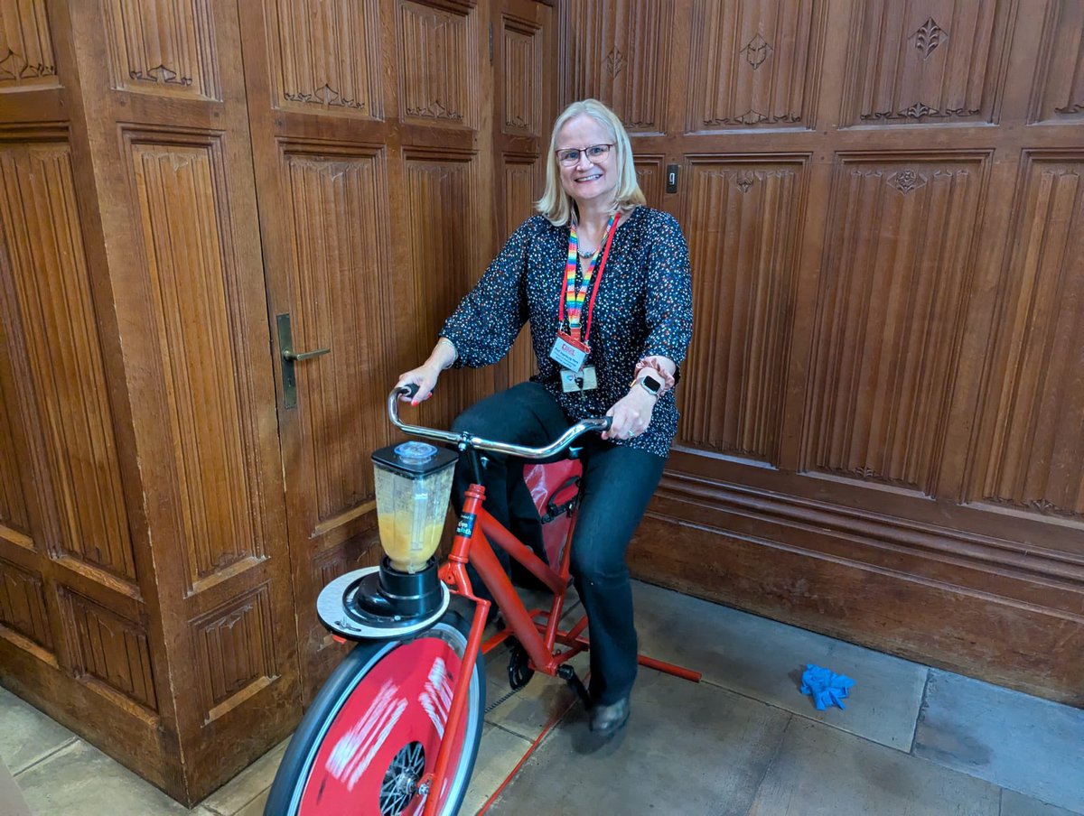 BristolPlatelet's tweet image. Come down and join us at the ‘Bristol Heart Festival’ in Wills Memorial Building today! ♥️
The Bristol platelet group are running three stalls ranging from being able to see clots up close to making your own smoothie through exercise!
Open to the wider public from 4-7pm!