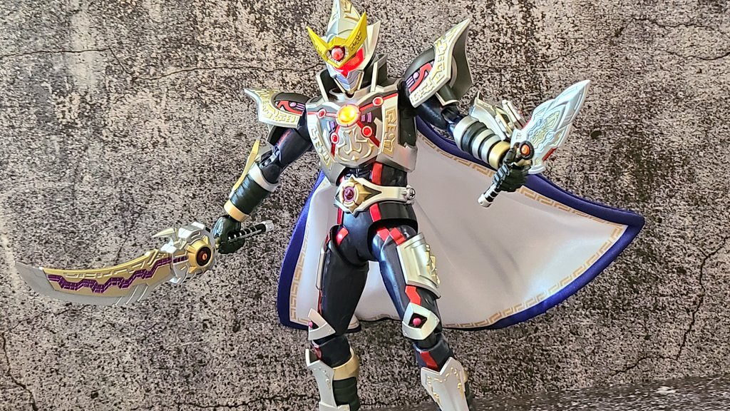 「鎧魂の修羅侠も良いけどね…サイズが大きくフィギュアライズスタンダードくらいならギ」|拿瓦彩矢@次は名華祭のイラスト