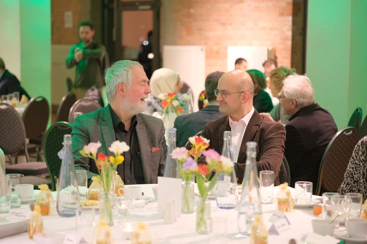 Dialog und Bildung tweet media