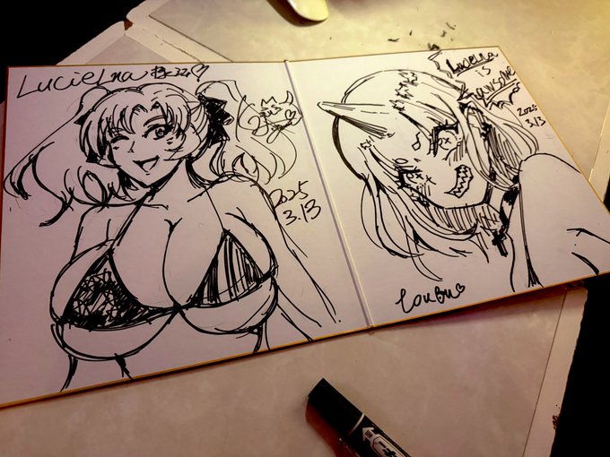 今日は我が盟友ほずみけんじ先生と(@08kenji01 )トウオウ先生(@easterneuropeto )と今日も中野で飲んでます!!!

中野のルシェルナさんのサインを描いていただきました!!!二人のサインが激レア!!
@2Lucielna 