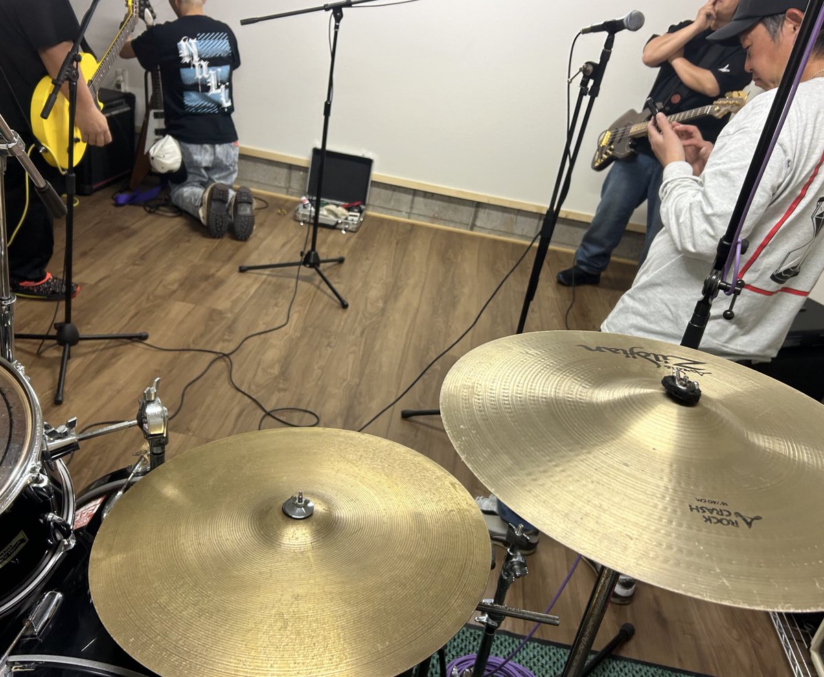 LED___official's tweet photo. 今回制作中のMVの一コマ！
この作品の発表をもって、L.E.Dは無期限の活動休止となります。

今回は盟友の楽曲をカバーしました👍
ゲスト2人を迎えたMVの完成を乞うご期待~‼️ https://t.co/s6MHtP78J5