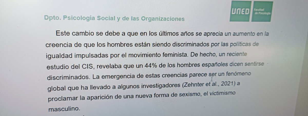 carmelaproyect's tweet photo. Weno. Tuvo que venir un estudio para confirmar que el victimismo masculino es una forma de sexismo. Como ya no puedo imponerme desde la fuerza. Me impongo desde la manipulación victimista. Toda victimización es una forma de ejercer poder. Venga de donde venga. https://t.co/BTa8jenS5t