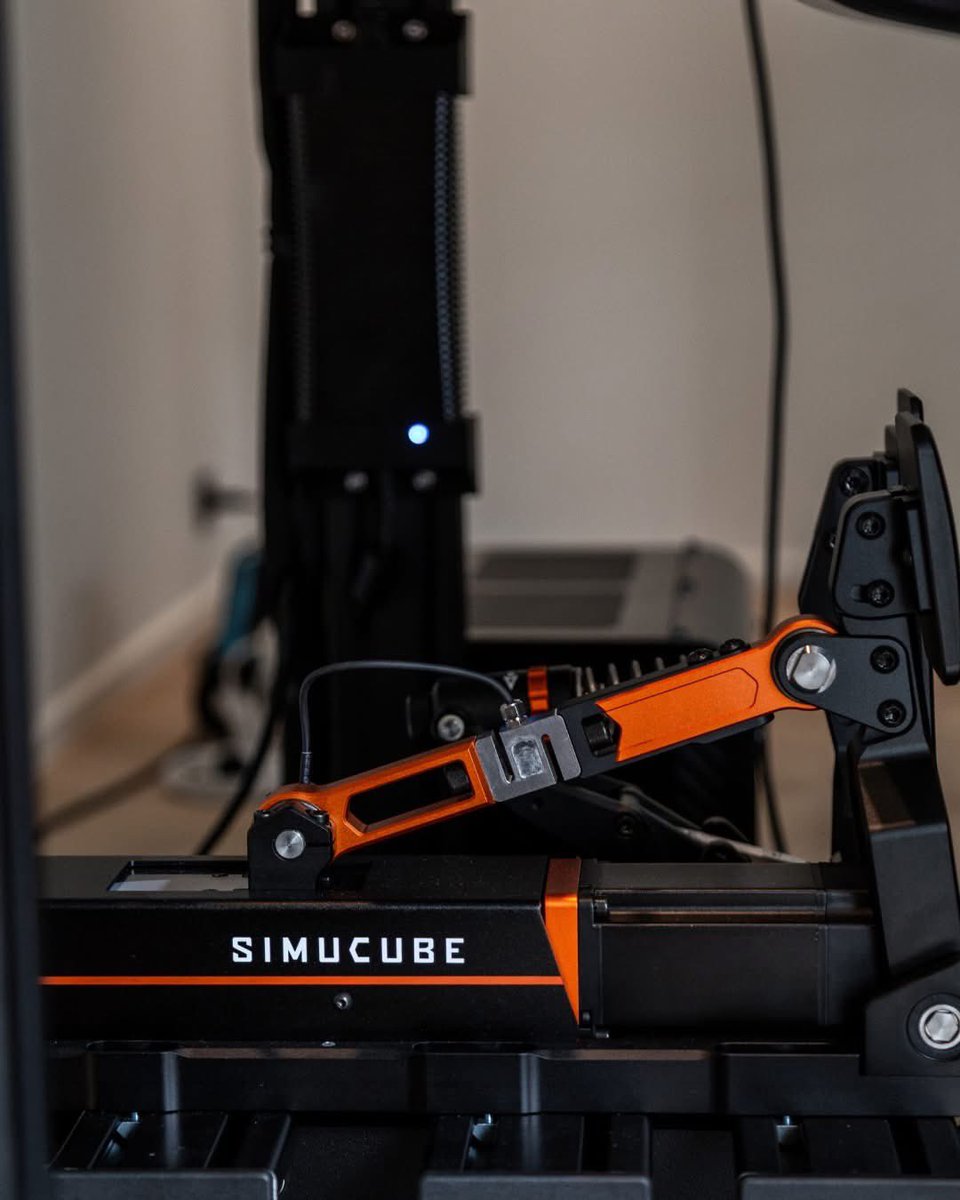 orougesimgear's tweet image. At O-Rouge, we take sim racing to the next level with high-end professional equipment designed to give you the most immersive driving experience possible. When precision, realism, and ultimate performance matter, our setups deliver.

🚀 @Simucube Active Pro Pedals – Feel every…