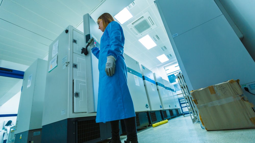 King's College London (@kingscollegelon) on Twitter photo King’s houses one of the UK's largest tissue banks, The London Neurodegenerative Diseases Brain Bank.
This #BrainAwarenessWeek, Dr Claire Troakes explores this vital facility for the neuroscience community. 🧵
#ScienceAtKings #KingsQs <a href="/KingsIoPPN/">Institute of Psychiatry, Psychology & Neuroscience</a> <a href="/LNDBrainBank/">London Neurodegenerative Diseases Brain Bank</a> <a href="/brains4dementia/">Brains for Dementia Research</a> King’s houses one of the UK's largest tissue banks, The London Neurodegenerative Diseases Brain Bank.
This #BrainAwarenessWeek, Dr Claire Troakes explores this vital facility for the neuroscience community. 🧵
#ScienceAtKings #KingsQs <a href="/KingsIoPPN/">Institute of Psychiatry, Psychology & Neuroscience</a> <a href="/LNDBrainBank/">London Neurodegenerative Diseases Brain Bank</a> <a href="/brains4dementia/">Brains for Dementia Research</a>