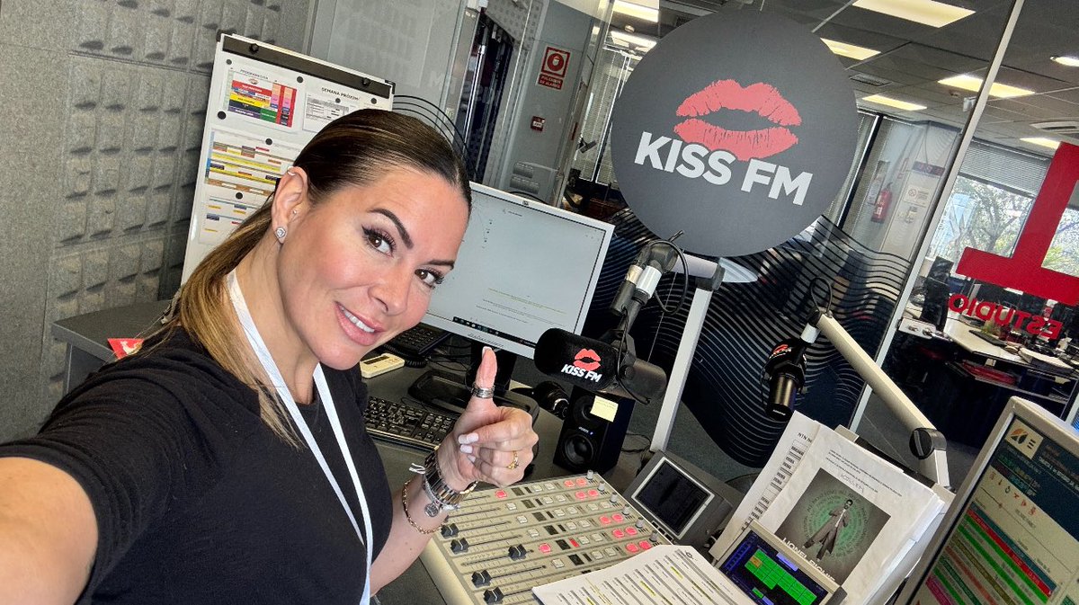 Mi foto de hoy pa ti “in situ” en directo desde el estudio de <a href="/KISSFM_es/">KISS FM</a> 

Hasta las tres de la tarde estoy por aquí ¿Nos sintonizas? 🎶📻

#marmontoro #locutoramúsica #kissfm #jueves