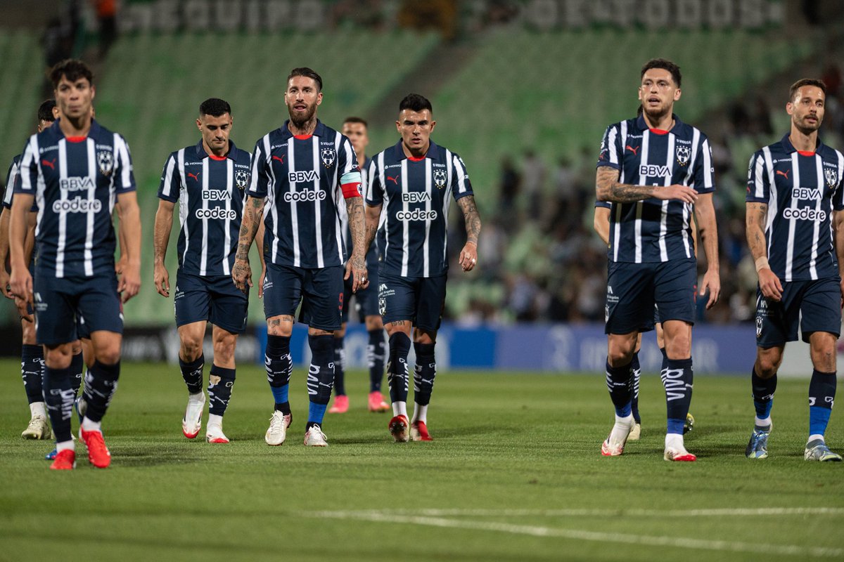 elbolisoy's tweet photo. ¡FRACASO EN CONCACHAMPIONS!

Rayados, que con Demichelis a ido a la baja a pesar de sus estrellas, quedaron fuera de la Concachampions tras empatar con el Vancouver.

¿Dejas al 'Micho' o ya Monterrey debe de cambiar de técnico? https://t.co/ZMOJi6QwS6