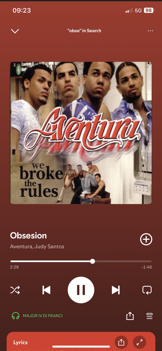 franenrose's tweet photo. Canzone da ascoltare la mattina per far si che i pianeti si allineino https://t.co/AidNdeFIKg