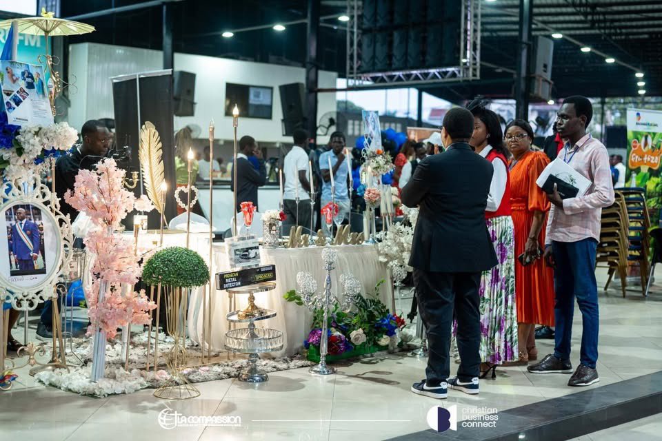 MarcelloTunasi's tweet image. DEUXIÈME SALON DES ENTREPRENEURS ET DES INVENTEURS CHRÉTIENS CBC 
#réseautage #Connexion #business
#EgliseLaCompassion #cbc #Pastmarcellotunasi #salondesentrepreneurschretiens #RDC #kinshasa #jésus