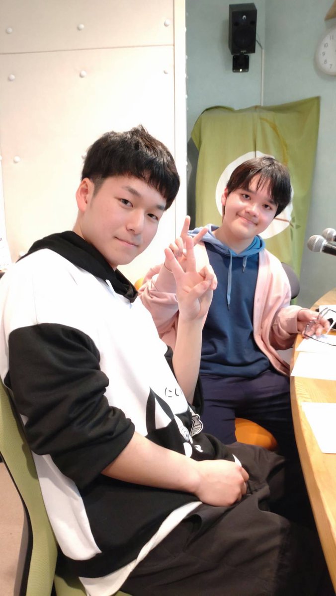 fm_jungle's tweet photo. 今週のハイスクールラジオは
豊岡高等学校　放送部のお2人です✨
再放送が3回あります
是非お聴きください♪

再放送はコチラ

3/15土)15:00〜
3/17(月)10:00〜/20:00〜

#ハイスクールラジオ
#豊岡高等学校 
#radio https://t.co/rYobvvYWPt