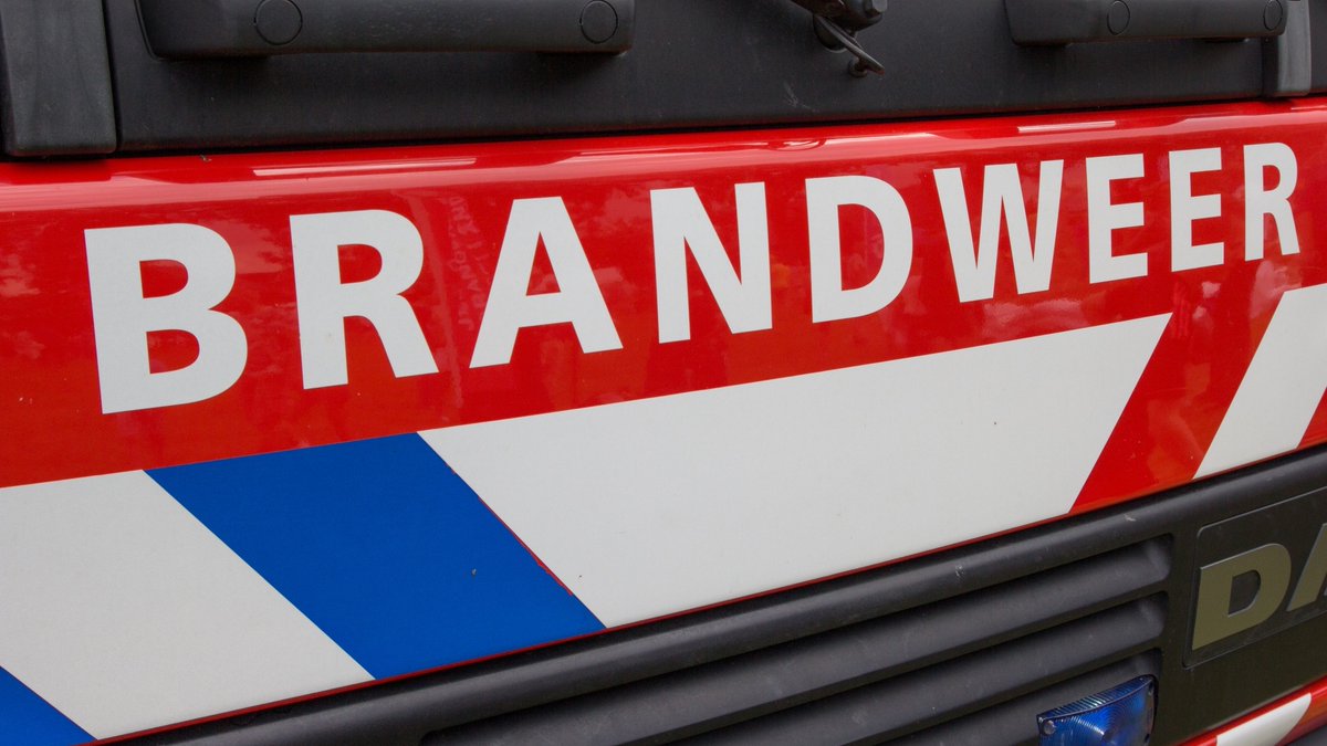 Kantinebrand in Drunen: brandweer stuurt honderden naar huis