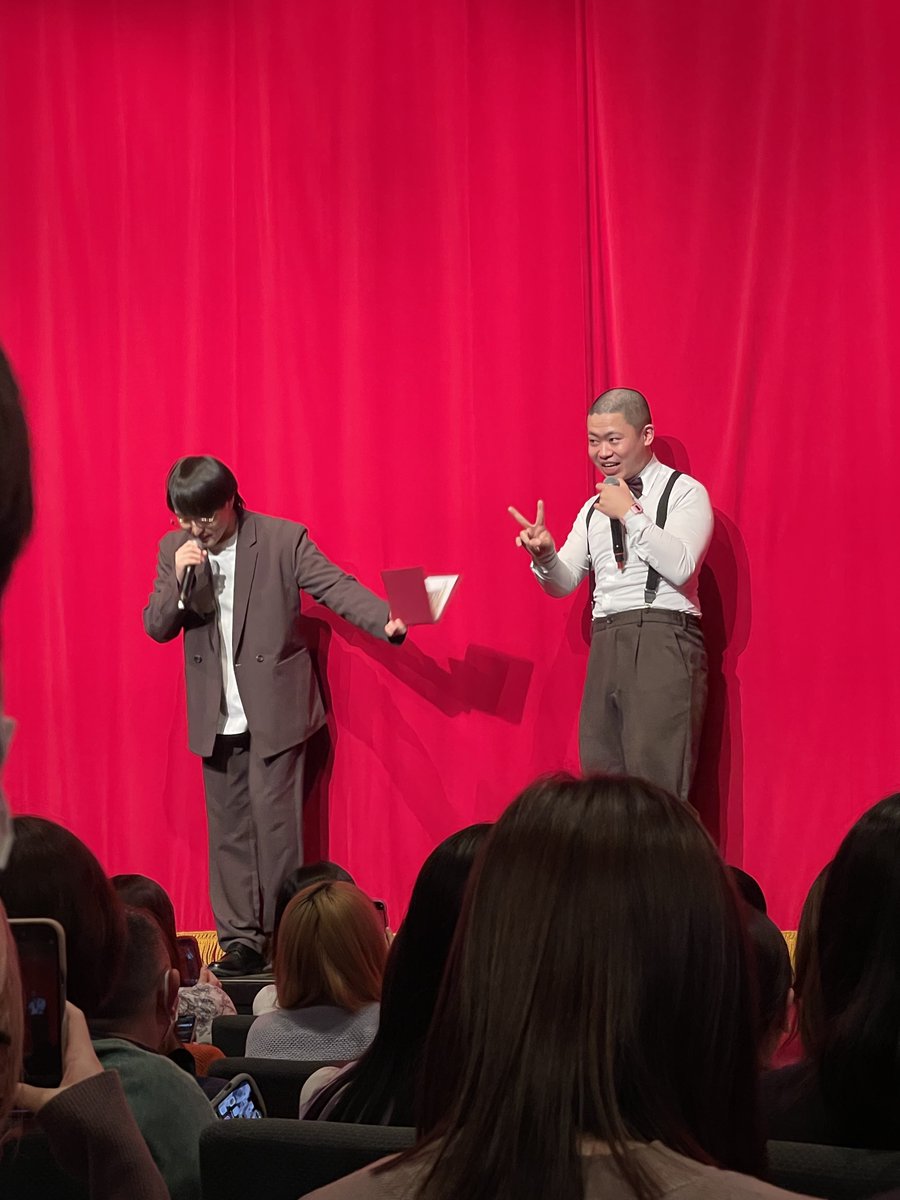 9_9hrm's tweet photo. #ルミネtheよしもと
1回目も面白かったけど2回目の方が客席の温度感も芸人さんのネタも素晴らしく楽しかった〜 https://t.co/4hUyY4uPVk