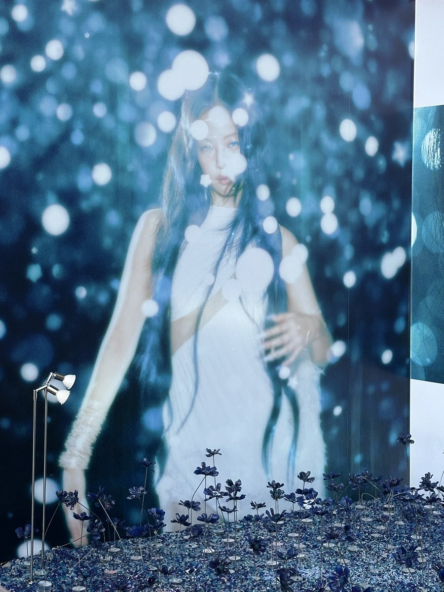 vhdpqjqmffldzm's tweet photo. Jennie Ruby Pop-up store
#rubify #Jenniepopupinseoul
@jennie_hq https://t.co/dUuMVJ83YY