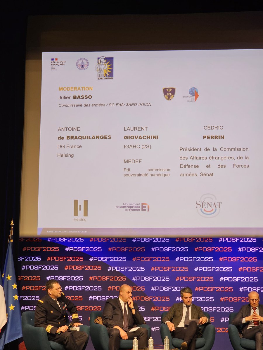 Une table ronde de la 3aed-ihedn en amphi foch pour le pdsf2025 sur l'industrie de défense
