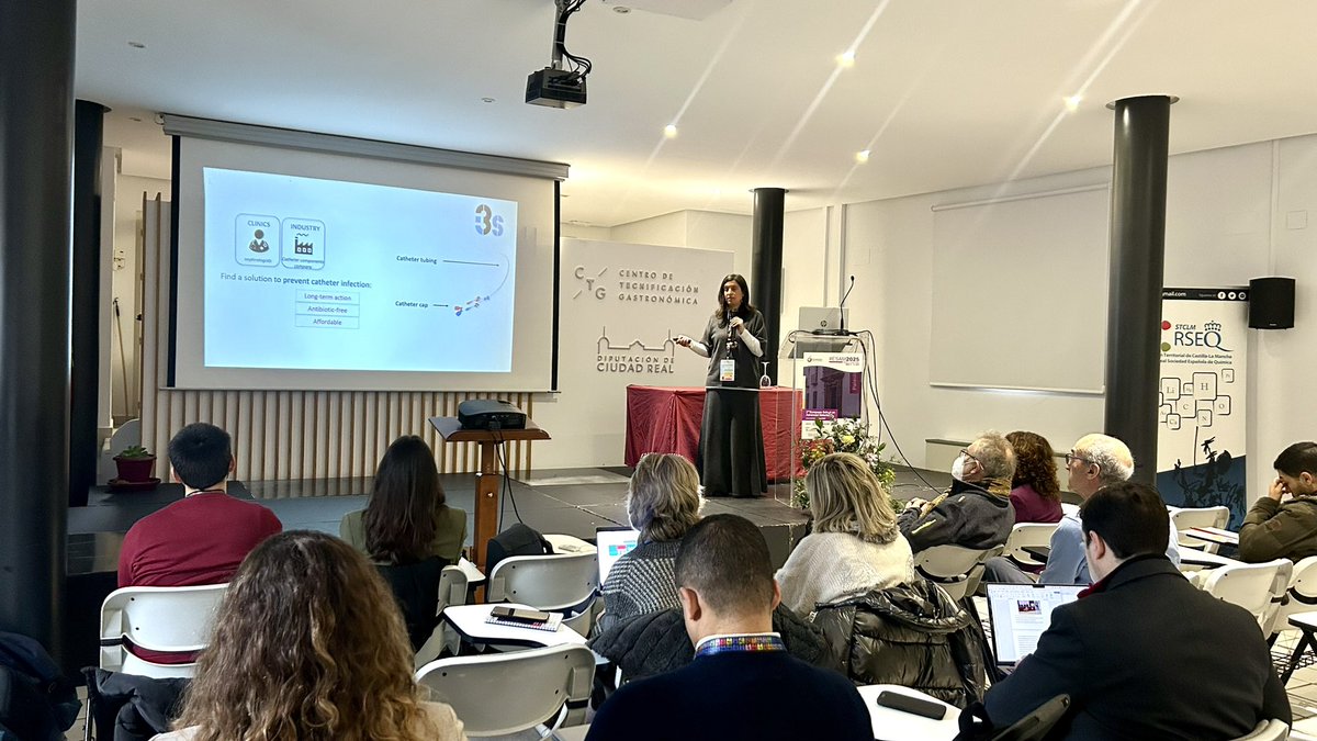 AdvMaterCLM's tweet image. Starting Thursday with Ines C. Gonçalves from @i3S_UPorto presenting cutting-edge research on advanced biomaterials and medical devices for cardiovascular and antimicrobial applications. Her innovative approach is transforming patient care! #Biomaterials #MedicalDevices