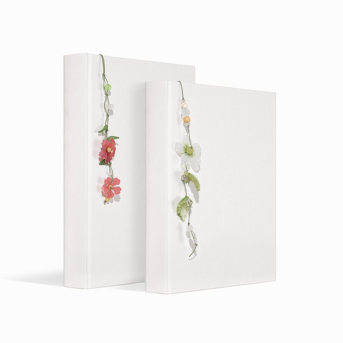 이벤트 시키신 분? 카페인 없는 차 찾으셨던 분? 구름노래 단종된 거냐구요? 모두 모여주세요.

캐모마일 블렌드, 히비스커스 선샤인, 밀키 우롱티(구 구름노래)까지 다~ 들어있는 종합세트, '차의 정원🏡'을 소개합니다. 선물용으로, 취향 발견용으로도 좋고, 지금 끈갈피🔖를 함께 드리는 왕 좋은