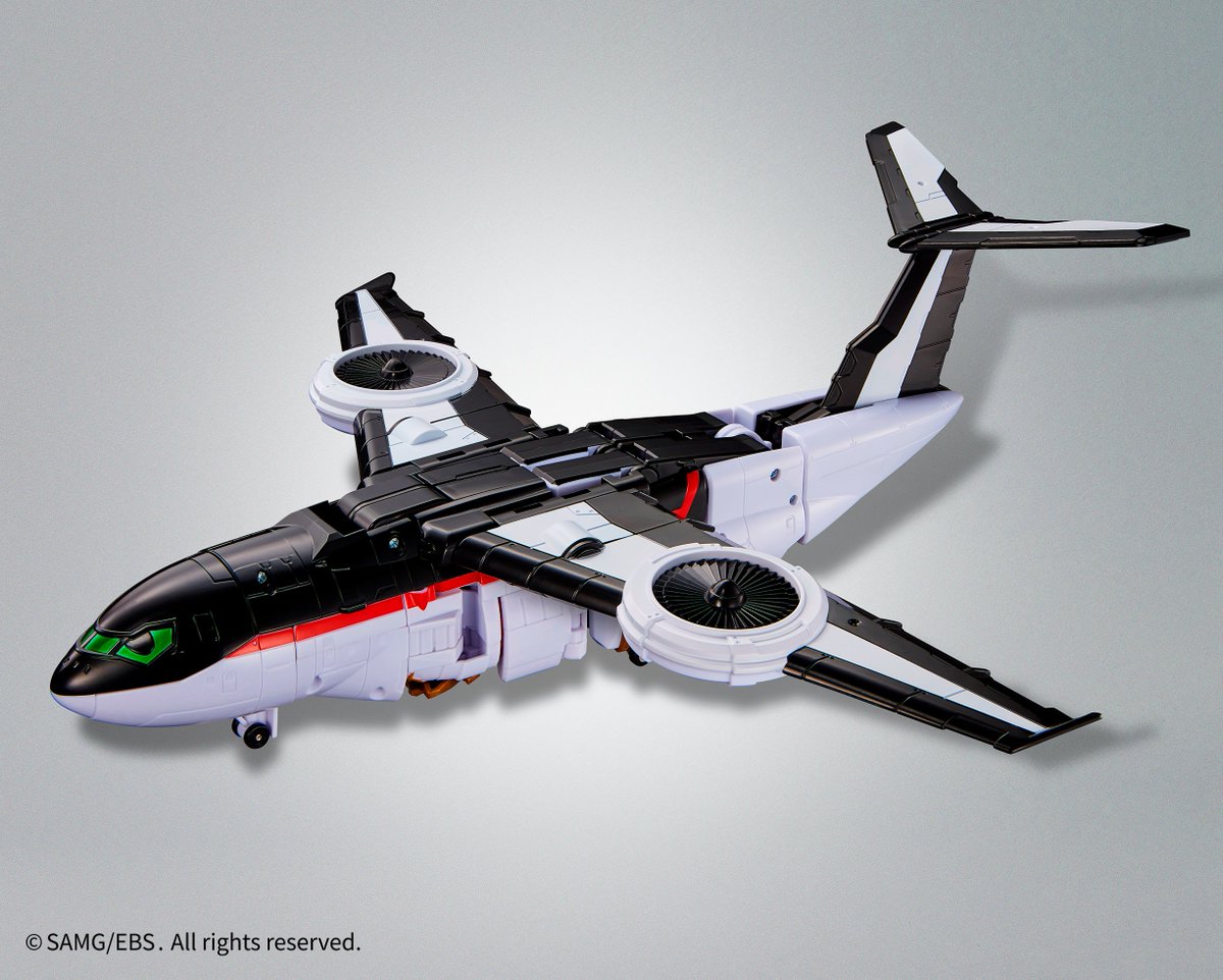 toydevelop_samg's tweet image. [메탈카드봇S] 고고한 기사, 스카이갤럽 공식 사진 공개!
수송기에서 로봇으로 변신 가능.
웨폰카드 윈드러너를 장착하여 파워 업!
#메탈카드봇 #メタルカードボット #metalcardbot #스카이갤럽 #スカイギャラップ #Skygalop