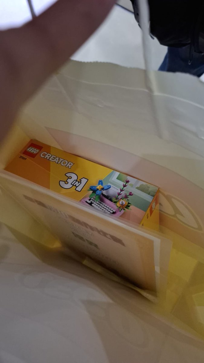 LegoGuy31's tweet photo. First time winning a prize in @legohk_official competition. Thank you and appreciated it.
AMOC 71765 - 勇者王GAOGAIGAR 2.0
#legomecha #ggg #lego #mecha #moc #amoc #robot #レゴ #レゴロボ #ガオガイガー #勇者王 #mocs #legoart #afol #mocer #build #legomoc #legos #ninjago 。 https://t.co/o8huG0fj8t