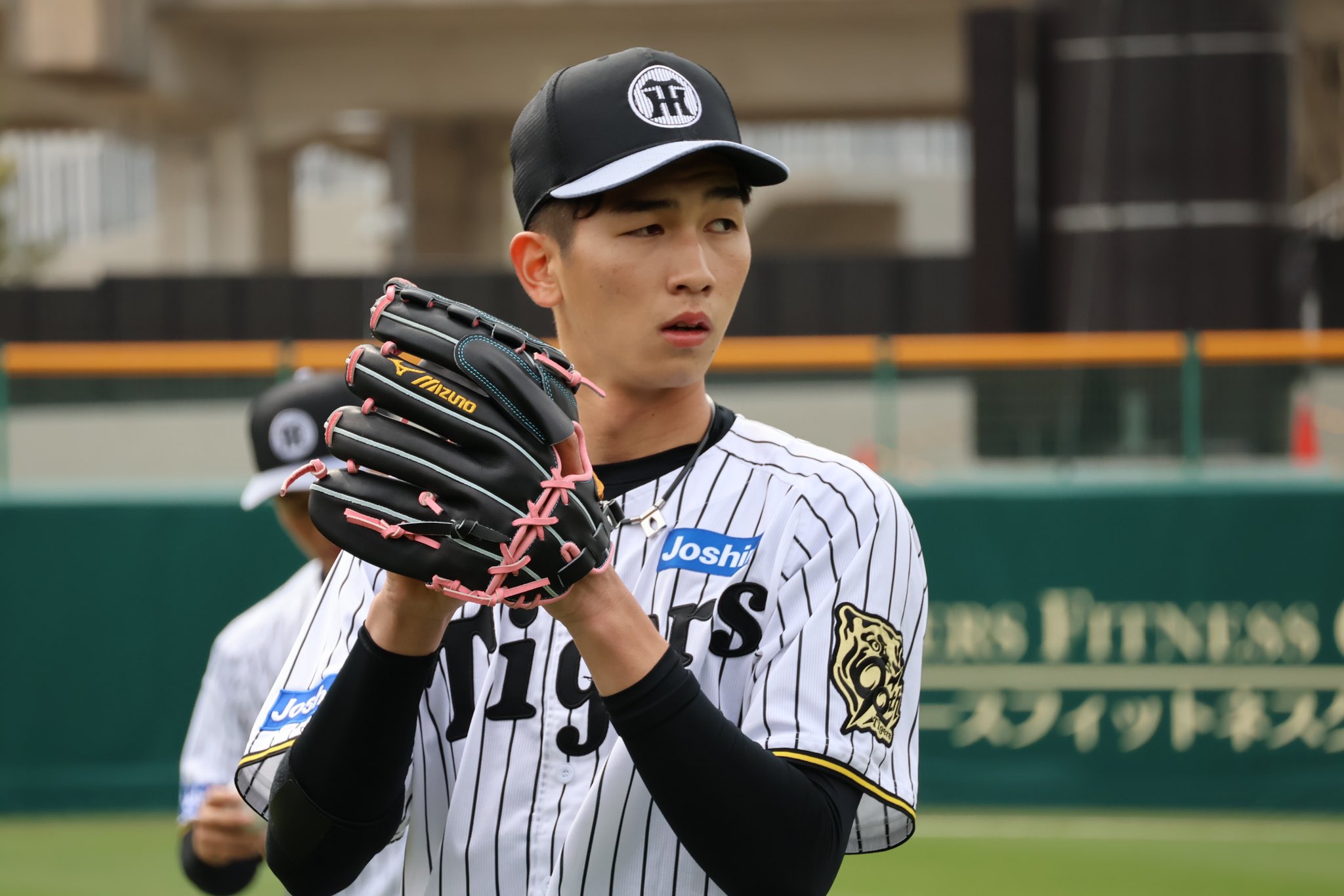 愛用 今朝丸裕喜 28 タオル Tigers 直筆さいん入り（阪神タイガース 応援グッズ