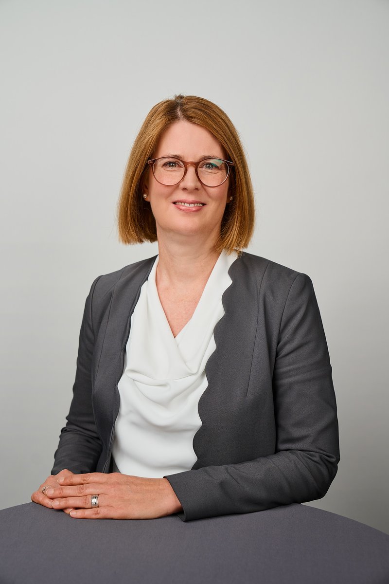 emba_uzh's tweet image. EMBA UZH Hashtag#AlumniStars
Celebrating Women Leaders during International Women’s Month!
Meet Eveline Trachsel, PhD, eMBA Trachsel, EMBA UZH 2021-23 – a leader in healthcare and regulatory affairs.
emba.uzh.ch/de/aktuelles/E…
#uzh #IWD2025