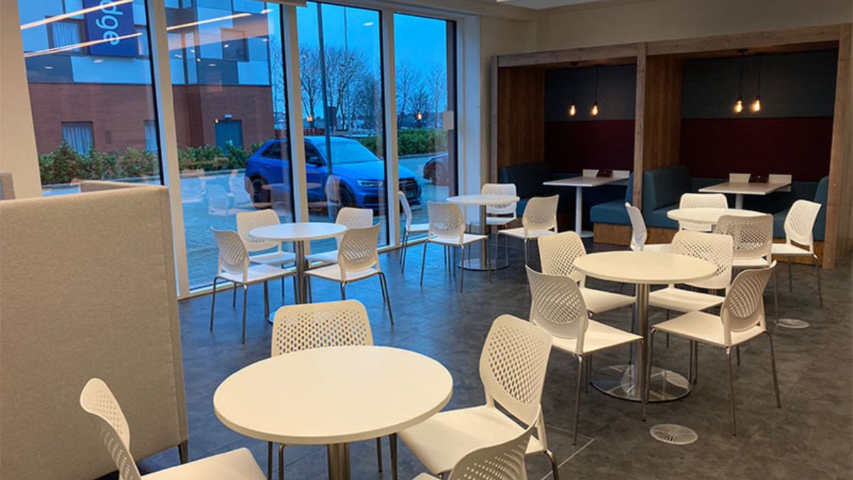 expressrefresh's tweet image. We have been helping business leaders deliver modern workplaces, in line with employee wellbeing, for over a decade.

Talk to us.

📲 01922 640777
✉️ general@expressrefreshments.co.uk

#WorkplaceDesign #FlexibleWorking #OfficeDesign #BreakoutAreas #HR #Sustainability