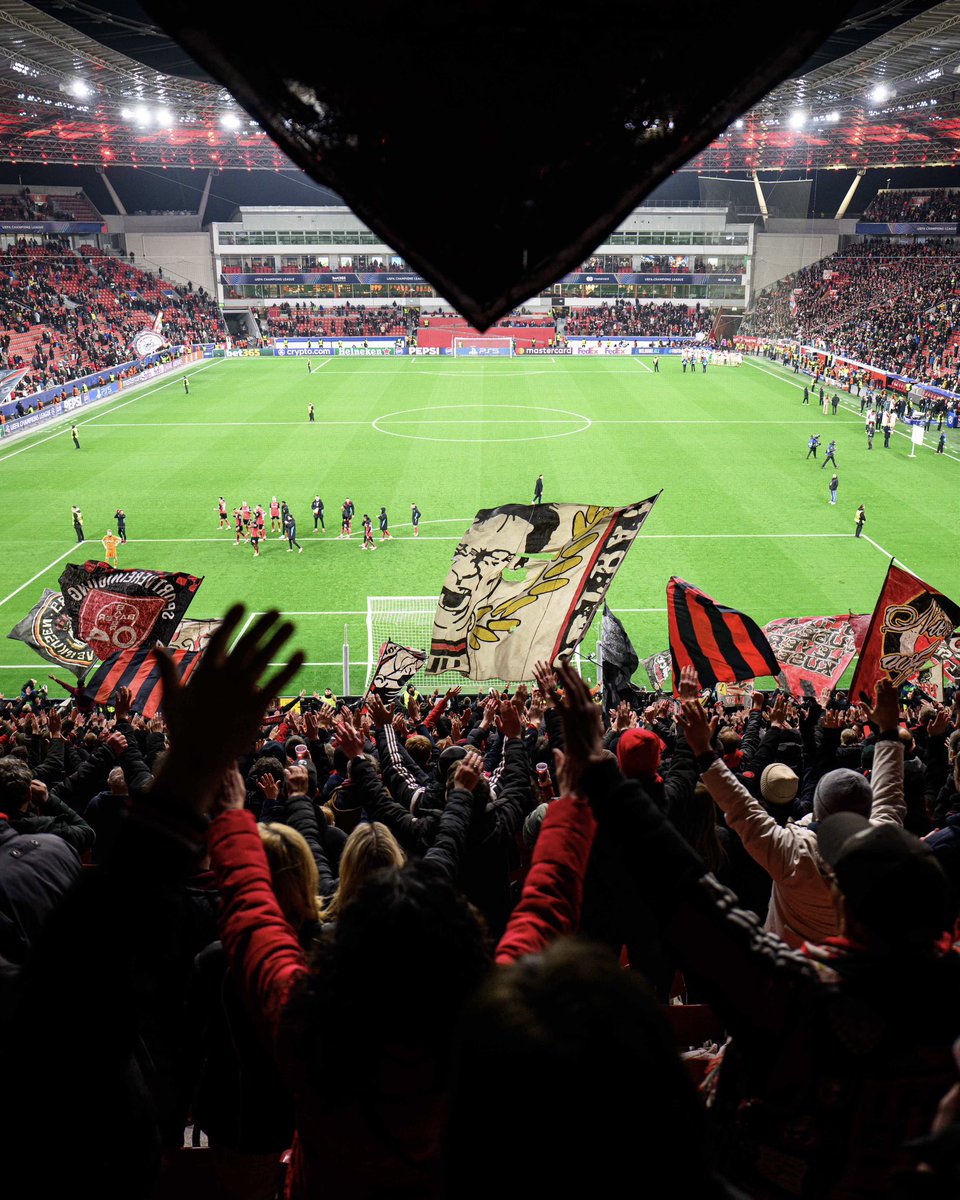12Tapsoba's tweet image. Proud of the Champions League journey we have made as a team. Even prouder of the support you fans have given us at every game. Together: 𝐈𝐦𝐦𝐞𝐫 𝐰𝐞𝐢𝐭𝐞𝐫 𝐧𝐚𝐜𝐡 𝐯𝐨𝐫𝐧𝐞! 🖤♥️