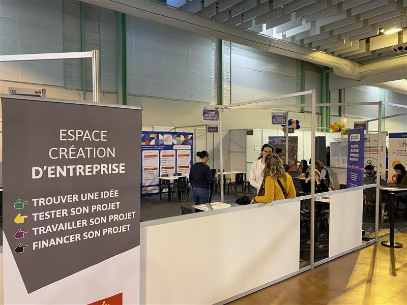 ADOCC_Pyrenees's tweet photo. [Direct] depuis le salon #TAF à Saint-Gaudens 📸
Organisé par la Région @Occitanie et ses partenaires, renseignez vous sur les formations, métiers
🔴Un projet ou une idée de création/reprise d'#entreprise?
➡️Les experts du RésO #Cortex by @ADOCC_ vous accueillent sur leur espace https://t.co/tTcjFuYJc2