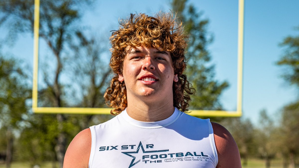 sixstarfootball's tweet photo. Power in the Trenches: Oklahoma’s Fast-Rising Big Men

⭐️Ada's Matthews among hottest in Sooner State, March offers roll in from UTEP, Arkansas State & Navy🔥

STORY:▶️🔗https://t.co/iQSJn0bQz8

@TristanSilva65 @nerodeVon @DawsonleeMatt11 @WesleyLawson64 @nickhill_77 @ddegering6472 @caari_coleman