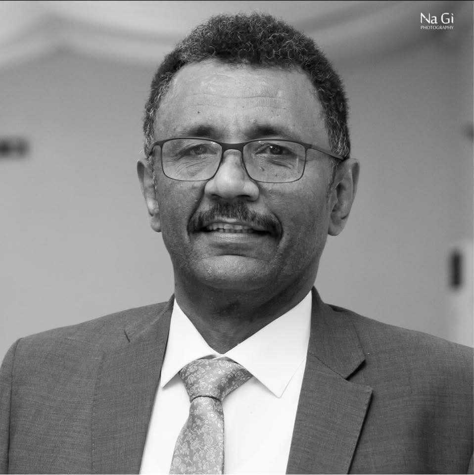 Eltoummoneim's tweet image. المهندس محمد فاروق سلمان محتجز لدي السلطات الأمنية الإماراتية منذ 19 يناير 2025 تم توقيفه في مطار دبي بينما كان يستعد للسفر في رحلة قصيرة إلى خارج الإمارات، ومنذ ذلك الحين وهو رهن الاحتجاز لمدة تجاوزت أكثر من خمسين يومًا،
الحرية للمهندس محمد فاروق سلمان
#السودان
#الإمارات