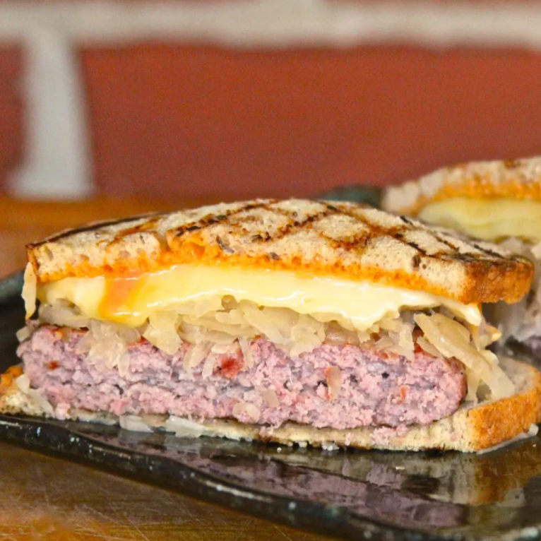 This patty melt-style beast takes everything you love about a classic Reuben and cranks it up: ground corned beef patty, tangy sauerkraut, melted Swiss, and Russian dressing—all on crispy grilled rye.

Get the recipe: amazingribs.com/tested-recipes…