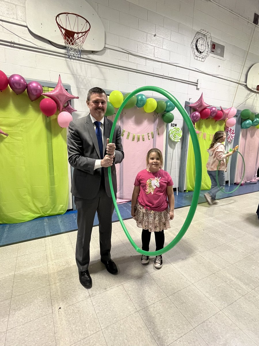 Karen Foley tweet media