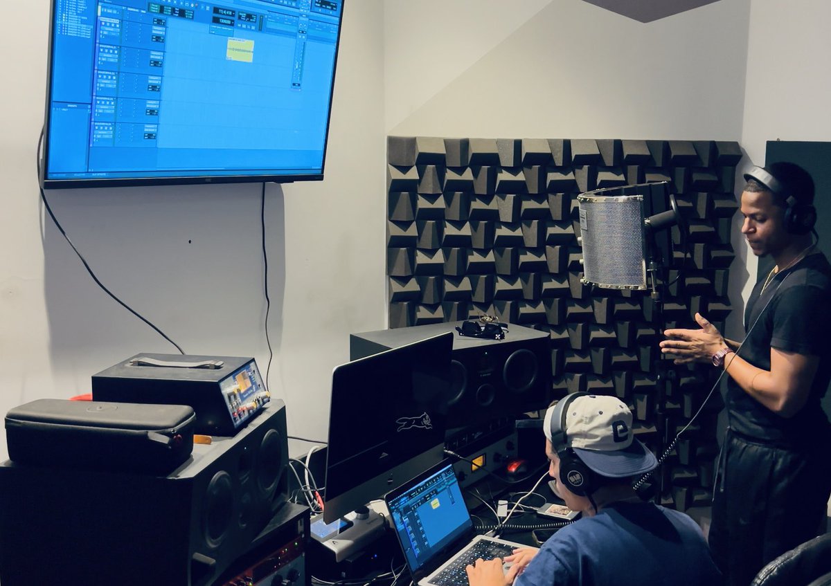 👨🏽‍💻<a href="/CoyoteBeatz/">Coyote Beatz</a>  🇧🇷