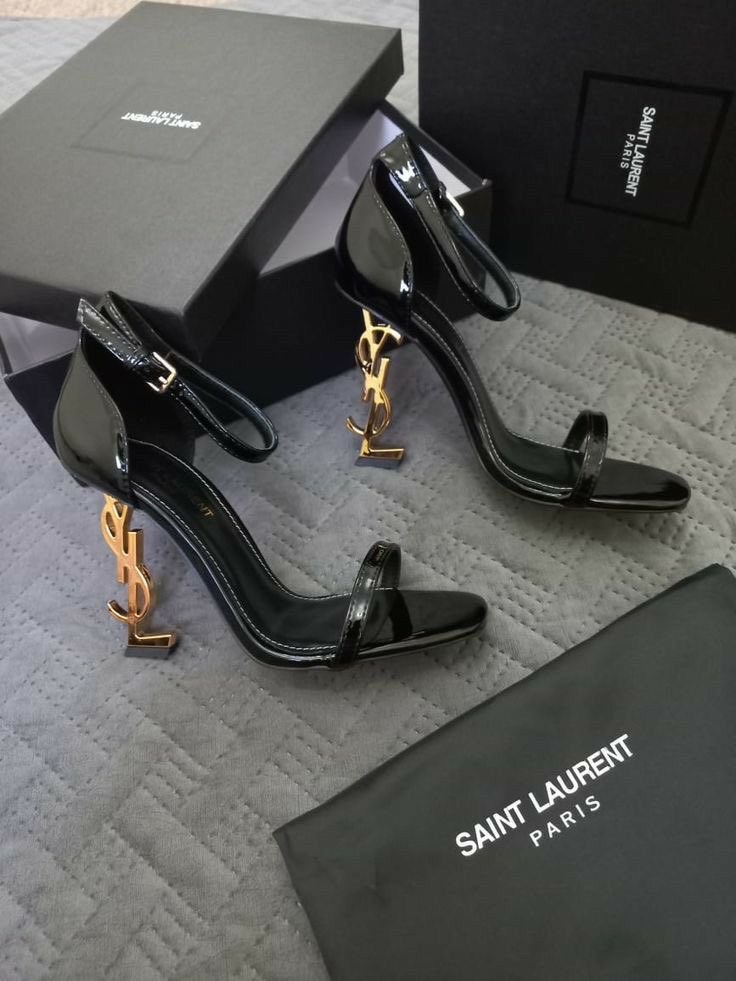 bumelekkim's tweet photo. LÜKS MARKALAR BİR BURÇ OLSAYDI
YSL-İKİZLER https://t.co/kR1hX467ev