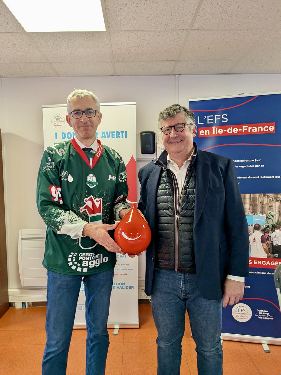 Hier, nous avons signé une convention de #partenariat avec <a href="/les_jokers/">Les Jokers de Cergy-Pontoise</a> en présence du président du club Christophe Cuzin pour promouvoir le #dondesang. Un engagement commun pour sensibiliser et encourager leur communauté à donner et contribuer à sauver des vies.
