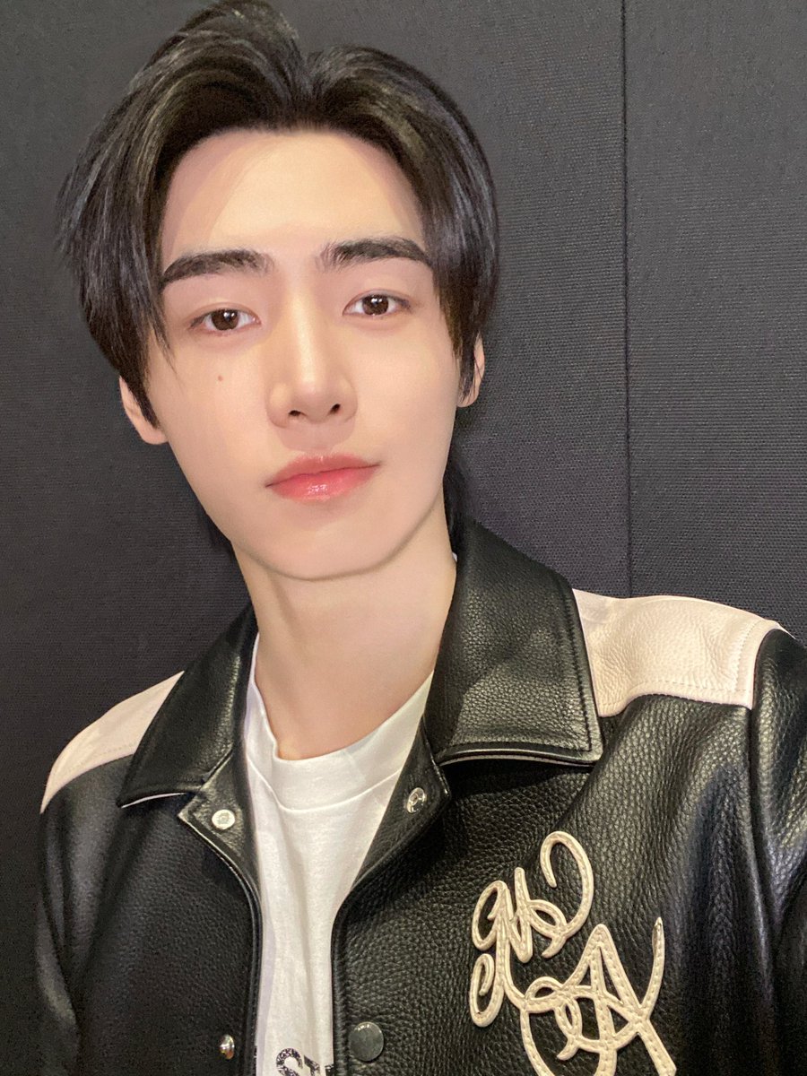 แอคใหญ่มาก