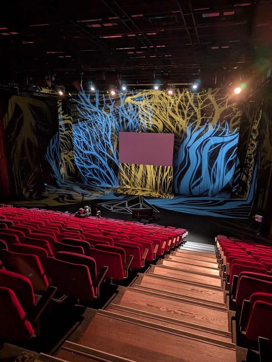 ShrikrishnanS's tweet image. These stages at the @hellotmrc Global Summit 2025 on pioneering Deep Tech innovations are incredible! Really excited to be here and get a glimpse of the future!
#deeptech #entrepreneur #future