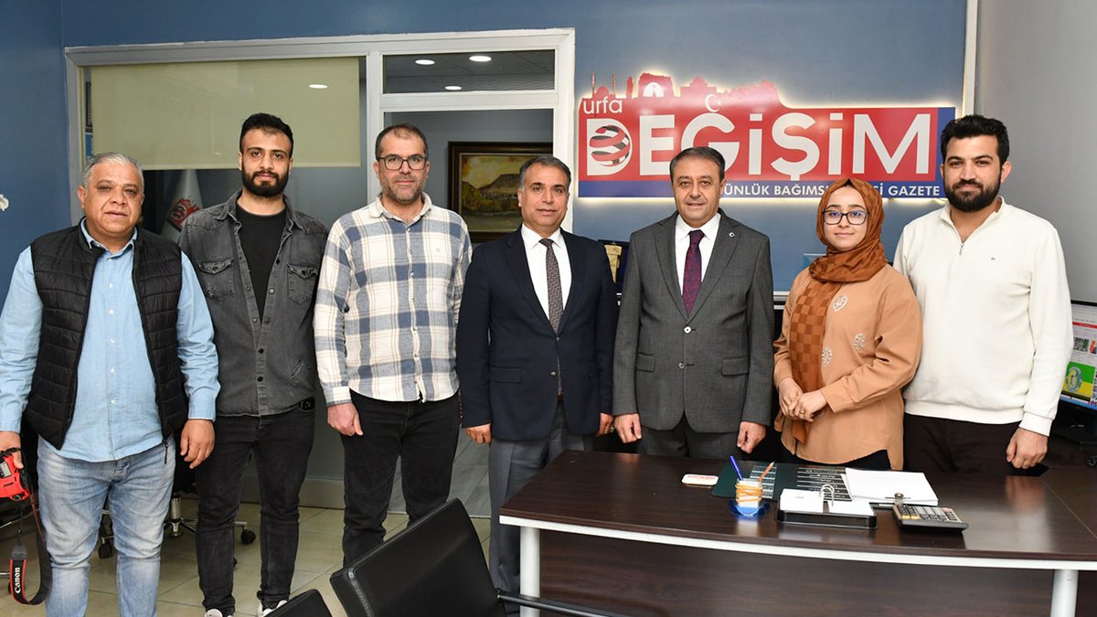 Urfa Değişim Gazetesi (@urfadegisim63) on Twitter photo Vali Şıldak’tan Urfa Değişime ziyaret!
urfadegisim.com/vali-sildaktan…
#şanlıurfa #ziyaret #urfadeğişim #valişıldak <a href="/hasansildak/">Hasan ŞILDAK</a> <a href="/DegisimAras/">Mahmut Aras</a> <a href="/kaya_payam21/">Payam</a> <a href="/halhalli_x/">Mehmet Halhalli</a> <a href="/SinanCin_x/">Sinan Cin</a> Vali Şıldak’tan Urfa Değişime ziyaret!
urfadegisim.com/vali-sildaktan…
#şanlıurfa #ziyaret #urfadeğişim #valişıldak <a href="/hasansildak/">Hasan ŞILDAK</a> <a href="/DegisimAras/">Mahmut Aras</a> <a href="/kaya_payam21/">Payam</a> <a href="/halhalli_x/">Mehmet Halhalli</a> <a href="/SinanCin_x/">Sinan Cin</a>