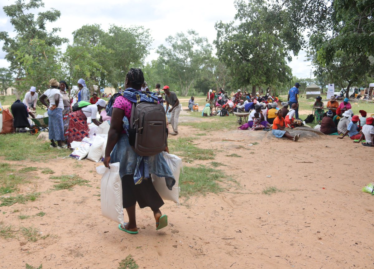 CARE Zimbabwe (@carezimbabwe) on Twitter photo This week 11,900 food-insecure community members in Mutare Rural received and redeemed their food vouchers.
With support from <a href="/eu_echo/">EU Civil Protection & Humanitarian Aid 🇪🇺</a>, communities are also engaging in nutrition sessions and receiving protection services that mitigate risks related to gender-based violence. This week 11,900 food-insecure community members in Mutare Rural received and redeemed their food vouchers.
With support from <a href="/eu_echo/">EU Civil Protection & Humanitarian Aid 🇪🇺</a>, communities are also engaging in nutrition sessions and receiving protection services that mitigate risks related to gender-based violence.