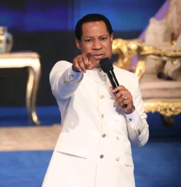 Say it out loud: THE PAIN AND SICKNESS IS LEAVING MY BODY IN JESUS’ NAME! AMEN! 🙌🔥 #HealingStreams #PastorChris #PrayWithPastorChris