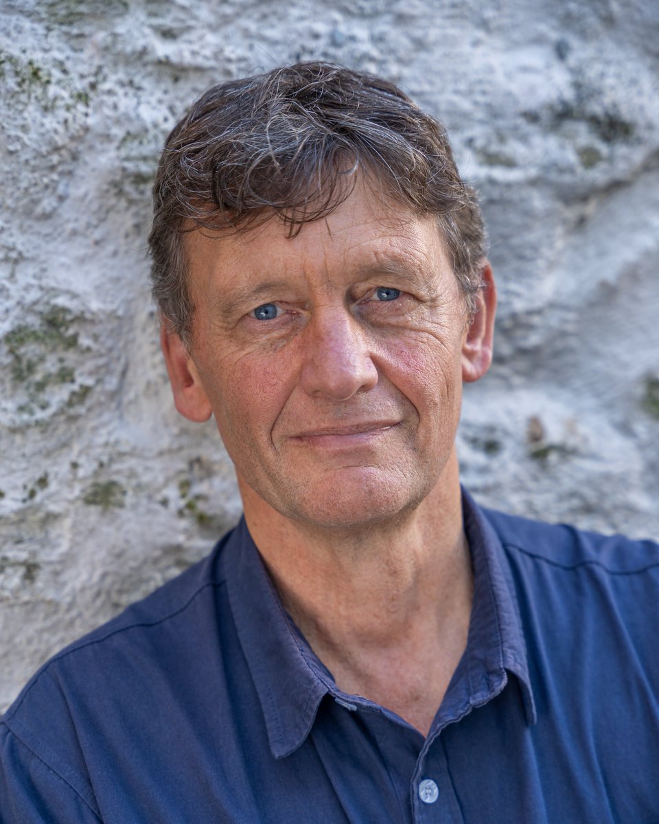 GrantaBooks's tweet photo. This is happening in one week! Philip Marsden at @StanfordsTravel in London on Thurs 20 March. He'll be talking about the remarkable UNDER A METAL SKY and the ticket includes a glass of wine/soft drink 🍷

https://t.co/y67dJUXn3s https://t.co/A1lh1guym4