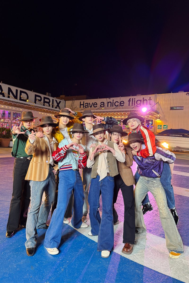 Big好きすぎるLUNÉへ💝

あと3️⃣0️⃣分➡️ 'Big好き (suki)' Special Video for LUNÉ

&amp;TEAMより🎩🕺

#BigsukitoLUNÉ
#andTEAM #Big好き