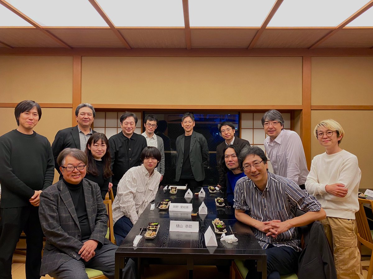 建築学科教員のあつまりに卒業生の伊野尾さんが飛び入りしてくれました🥰