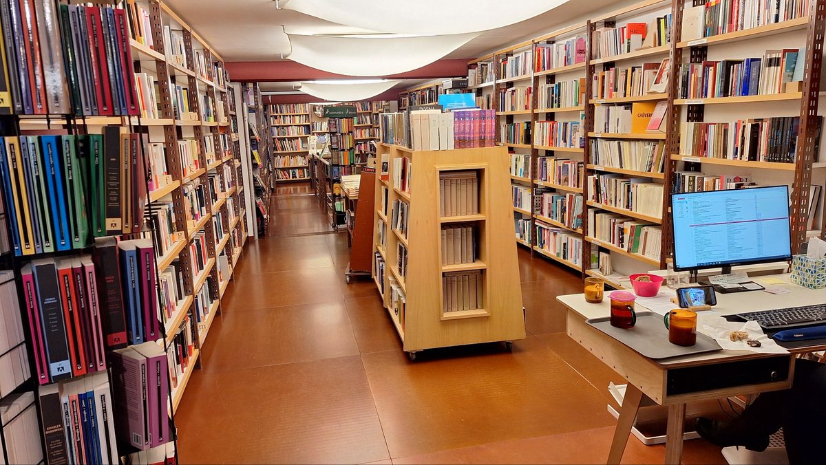Pois ata aquí chegamos nesta rede, seguimos véndonos na realidade das librerías!!!