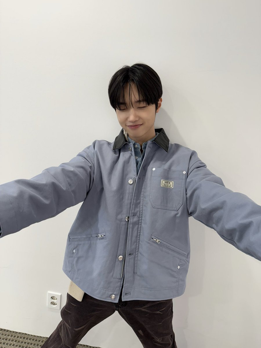 sondongpyo_dsp's tweet photo. [📸]
찐사이에서 동표와 함께하세요🩵 찐사이 (ZZINSAI) EP.06  | 250313

🔗 https://t.co/aNoXKYwHut

 #손동표 #SONDONGPYO
#진혁이의_ㅅrㅇi월드 #찐ㅅrㅇi #찐사이 #ZZINSAI https://t.co/yZ9ghmRBL0