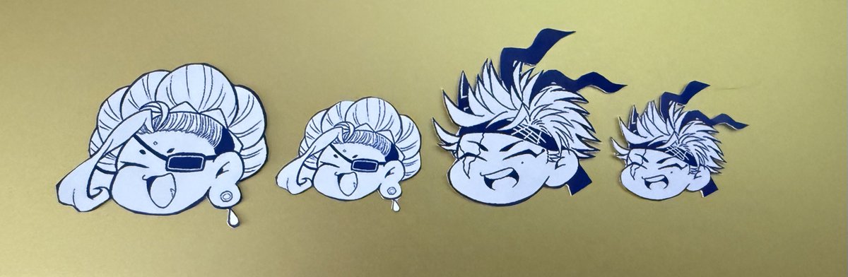 無心になってシール量産してるけど試し刷りしたものが若干大きく、クオリティに差がないのでこっちも切り取ってます✂️
2つちょっと大きいシールあります、値段も変わりませんので大きいの欲しかったら教えてください